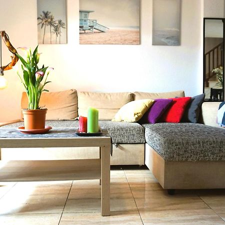 Casa La Sonrisa Shared House Hotel El Médano Екстериор снимка